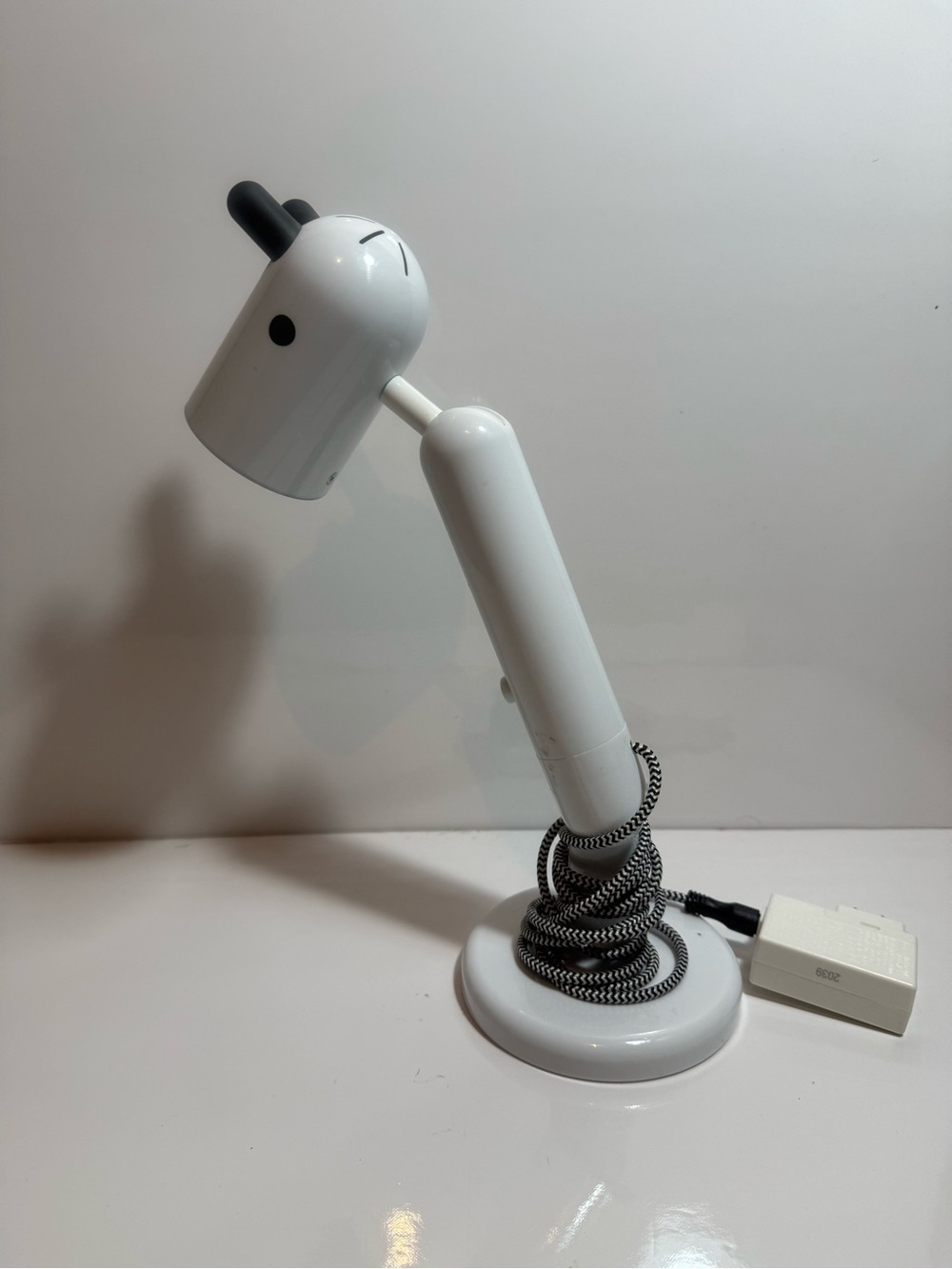 Ikea KRUX White Giraffe 11” Wall Table Lamp Desk Task Light Anthropomorphic